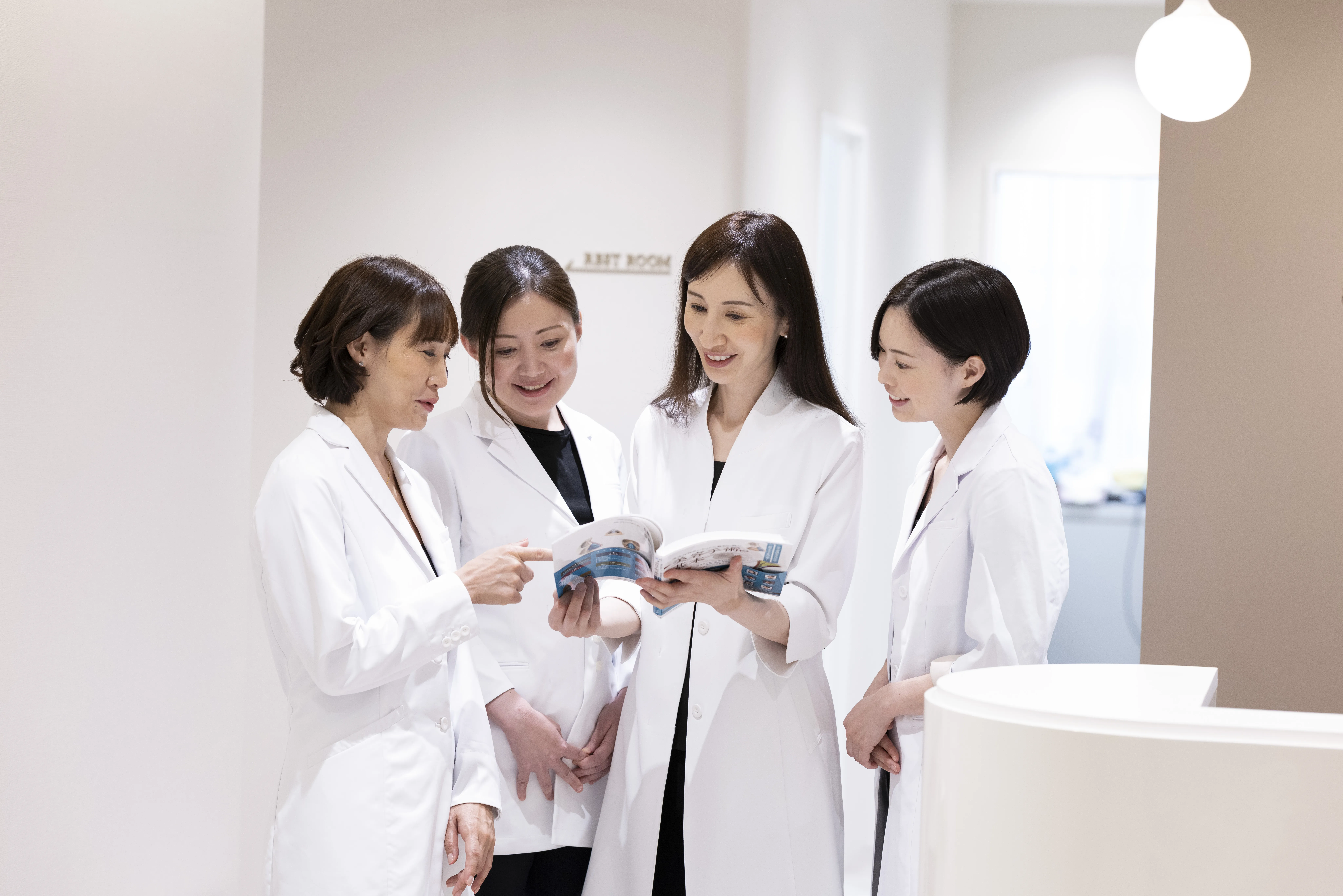 スワンクリニック銀座_スタッフの様子