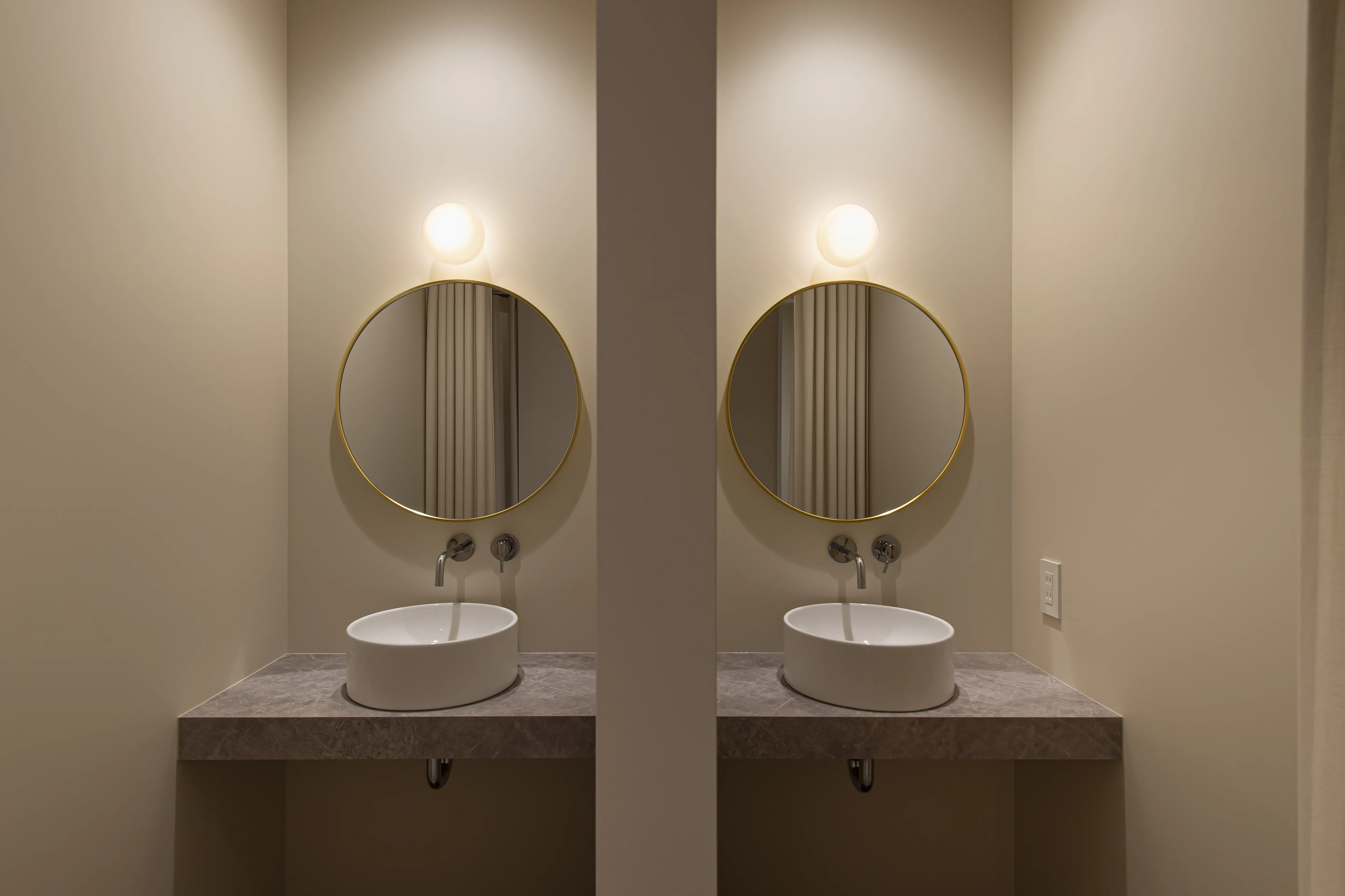 眠れるスキンクリニック田町_パウダールームの様子